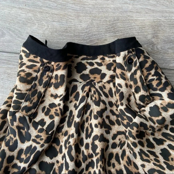 Zara  Leopard Print Button Down Blouse - Picture 15 of 16